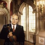 21-07-1993 Jaap van Zweden at Slot Beeckestein at Velzen

[keywords]Posed, Half Length, Violin, Eyecontact[/keywords]